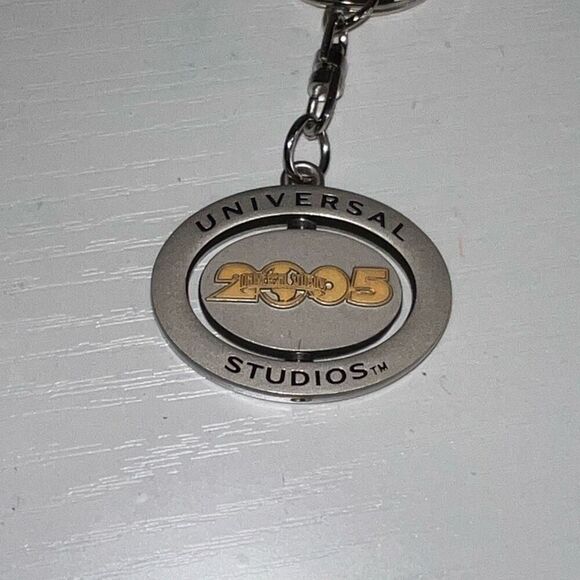 Universal Studios 2005 Destination Keychain Spinner Keyring Collectable Souvenir - Picture 5 of 6